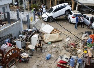 República Dominicana despertando conciencia ante el cambio climático En la actualidad, el cambio climático emerge como un desafío global imperante, impactando no solo nuestro entorno natural, sino también trastocando las bases mismas de nuestra sociedad. Si bien los efectos del cambio climático a largo plazo son especulativos, se tiene suficiente información sobre las tasas de cambio para varios parámetros climáticos, como, por ejemplo, el cambio en la temperatura de la superficie del mar Caribe, la tasa de retroceso de glaciares en los Andes tropicales y la tasa de aumento del nivel del mar, entre muchos otros.