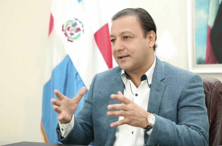 El candidato presidencial por el Partido de la Liberación Dominicana, Abel Martínez, presentó este martes su plan para garantizar la seguridad ciudadana y combatir la delincuencia.
