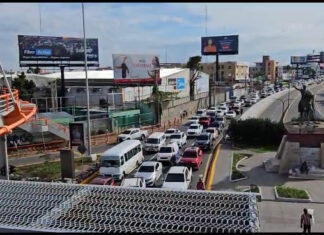 Cierre del paso a desnivel de la 27 de Febrero congestiona el tránsito en toda la periferia