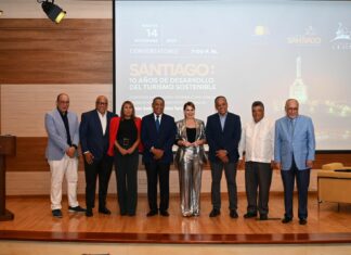 La ciudad de Santiago se hizo presente la noche del pasado martes 14 de noviembre para la celebración del 10 Aniversario del Clúster Santiago Destinó Turístico, realizada en el Centro Cultural Eduardo León Jimenes.