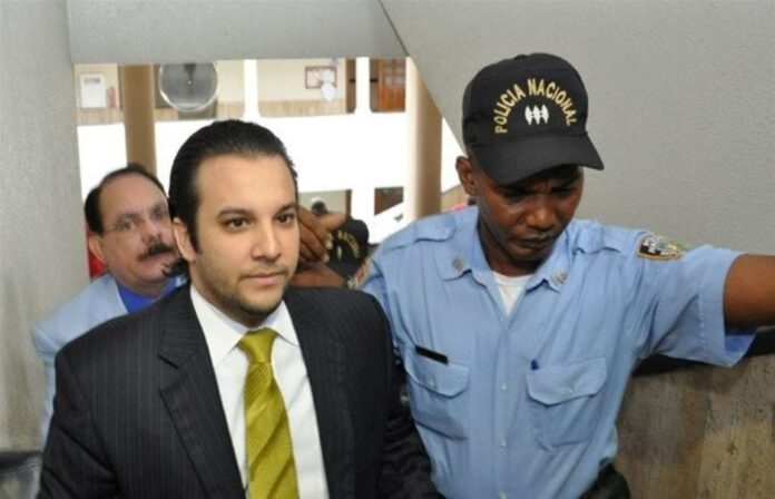El nombre de José Ángel Gómez Canaán (Jochy Gómez) salió a relucir en la investigación hecha por la Dirección General de Contrataciones Públicas (DGCP) sobre el Sistema Integral del Centro de Control de Tráfico y la Red Semafórica del Gran Santo Domingo, cuya licitación fue realizada por el Instituto Nacional de Tránsito y Transporte Terrestre (Intrant).