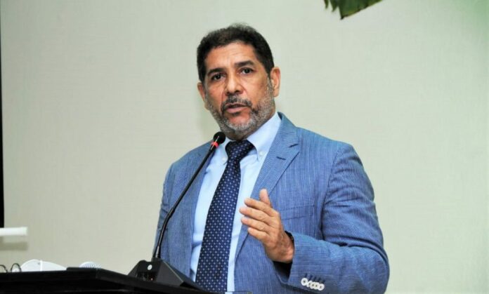 El ministro de Agricultura, Limber Cruz, negó este martes que en el país haya libre importación de carnes y sus derivados desde Brasil, y atribuyó esa información «a personas y organizaciones malintencionadas».