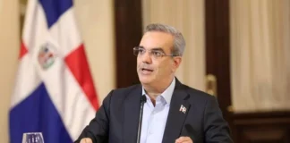 El presidente Luis Abinader afirmó este lunes que sigue con la postura de que personas "alejadas de la actividad política" integren el Tribunal Constitucional (TC), corte a la que se le sustituirán cinco de sus miembros por haber cumplido su periódo.