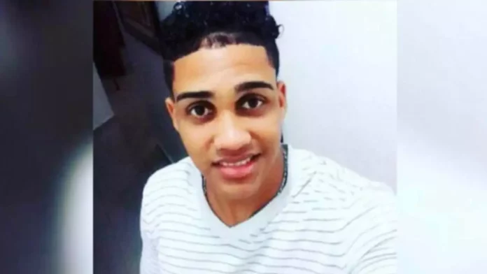 Desconocidos mataron de varios disparos a un hombre el mismo día de su cumpleaños, en un hecho ocurrido la noche de este martes en La Ureña, Santo Domingo Este. Desconocidos mataron de varios disparos a un hombre el mismo día de su cumpleaños, en un hecho ocurrido la noche de este martes en La Ureña, Santo Domingo Este.