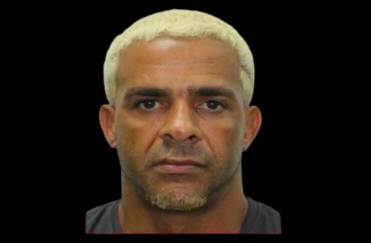 Policía detrás de Kiko La Quema; Abinader pide que se entregue En plena labor de búsqueda se encuentran Cuerpos élites de la Policía Nacional en Cambita Garabitos, San Cristóbal en busca hombre al que al le atribuyen varios delitos.