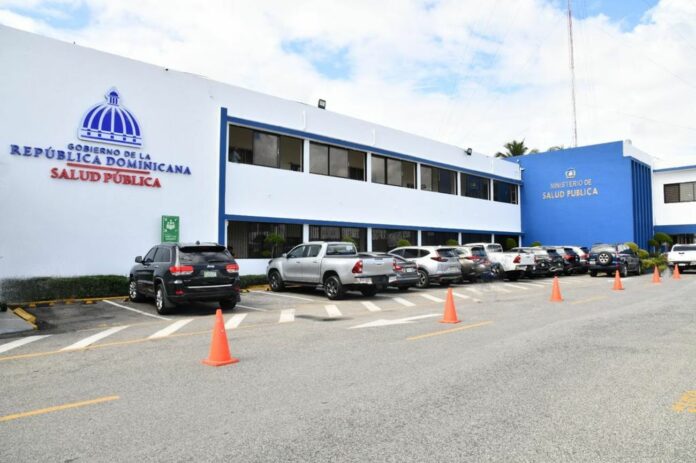 SP reporta 27 nuevos casos Covid y 1,057 sospechosos de dengue El Ministerio de Salud Pública reportó este miércoles 27 nuevos casos de Covid-19, tras la realización en la última semana de 3,419 pruebas de detección del virus.
