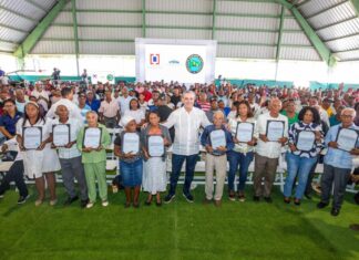 Presidente Abinader entrega 1,188 títulos de propiedad en Elías Piña y Dajabón