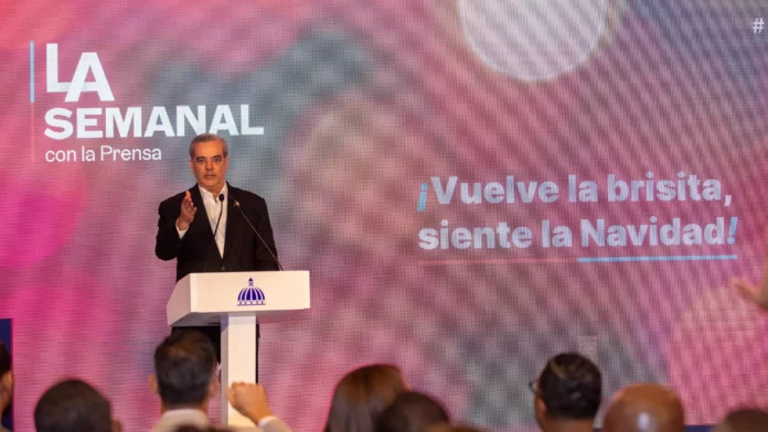 El mandatario de la nación, Luis Abinader, recordó que es “innegociable” el registro biométrico en la parte fronteriza para que los comerciantes haitianos que forman parte de los mercados binacionales, pasen a territorio dominicano, debido a que la medida integra a la estrategia de seguridad nacional.