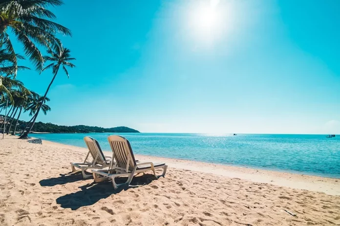 La Oficina Nacional de Meteorología (Onamet) informó este jueves que monitorea una zona de aguaceros y tormentas eléctricas desorganizada asociada a una baja presión localizada al suroeste del Mar Caribe, la cual presenta condiciones favorables para un desarrollo adicional de un disturbio tropical o una depresión tropical durante esta semana, mientras comience a moverse hacia el noreste, a través de la parte oeste y central del Mar Caribe.