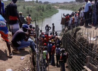 Los responsables de la construcción del canal que fue conectado al río Masacre en la comunidad Gaya, zona colindante con Dajabón, anunciaron la suspensión de la inauguración de la obra pautada para el día 18 de este mes de noviembre, alegadamente porque estarán celebrando el 220 aniversario de la rebelión que condujo a Haití hacia su liberación del yugo de Francia.