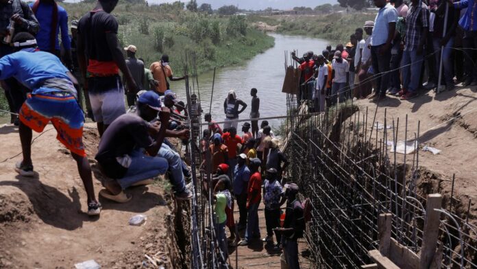 Los responsables de la construcción del canal que fue conectado al río Masacre en la comunidad Gaya, zona colindante con Dajabón, anunciaron la suspensión de la inauguración de la obra pautada para el día 18 de este mes de noviembre, alegadamente porque estarán celebrando el 220 aniversario de la rebelión que condujo a Haití hacia su liberación del yugo de Francia.