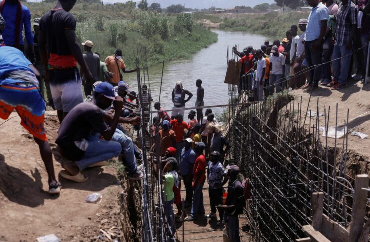 Haití suspende inauguración de canal pautada para el 18 de este mes Los responsables de la construcción del canal que fue conectado al río Masacre en la comunidad Gaya, zona colindante con Dajabón, anunciaron la suspensión de la inauguración de la obra pautada para el día 18 de este mes de noviembre, alegadamente porque estarán celebrando el 220 aniversario de la rebelión que condujo a Haití hacia su liberación del yugo de Francia.