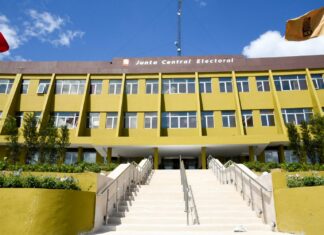 JCE extiende plazo para presentación de candidaturas municipales Dicha ampliación es concedida por la JCE con la finalidad de permitir que cada uno de los Partidos, Agrupaciones y Movimientos Políticos que han sido debidamente acreditados ante la institución, tengan la oportunidad de completar de manera adecuada el proceso para registrar a sus candidatos municipales.