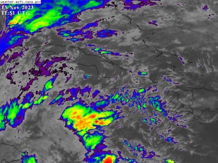 La Oficina Nacional de Meteorología (Onamet) informó este miércoles que el fenómeno tropical ubicado actualmente al suroeste del mar Caribe tiene el potencial de producir lluvias fuertes para el viernes, sábado y domingo próximos en la República Dominicana.