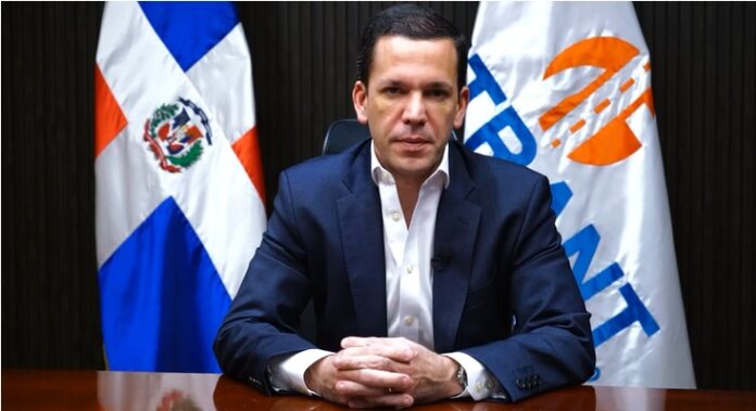El director del Instituto Nacional de Tránsito y Transporte Terrestre (INTRANT), Hugo Beras, reiteró que el proceso de licitación para la mejoría del Centro de Control de Tráfico y la red semafórica del Gran Santo Domingo fue realizado con absoluta transparencia y cumpliendo todo lo que establece la Ley de Compras y Contrataciones Públicas.