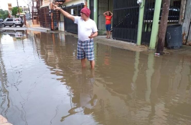Alcalde Milton Brea confirma 500 personas desplazadas y 25 viviendas afectadas hasta el momento, en Sabana Larga, San José de Ocoa El alcalde Milton Brea del municipio Sabana Larga, San José de Ocoa, confirmó que unas 500 personas han sido afectadas y 25 viviendas con daños, considerables por las lluvias de las horas, producto del ciclón tropical.