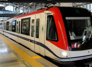La Oficina Para el Reordenamiento del Transporte (Opret) informó que dadas las condiciones climáticas adversas en Santo Domingo, el Metro continuará disponible y de manera gratuita hasta el final de hoy en horario extendido hasta la medianoche.