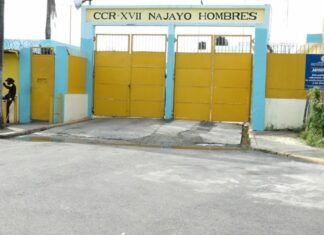 Instalan 214 cabinas telefónicas en centros penitenciarios La Dirección General de Servicios Penitenciarios y Correccionales (DGSPC) instaló 214 unidades de cabinas telefónicas y herramientas tecnológicas en varios recintos del país para eficientizar las comunicaciones del sistema penitenciario y de internos.