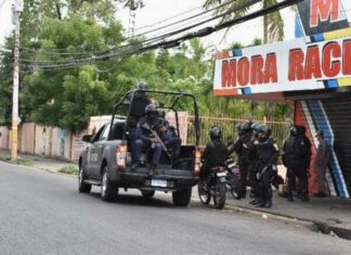 Gran parte de San Francisco de Macorís paralizado por llamado a huelga regional en el Cibao De acuerdo a los grupos populares, la huelga regional del Cibao ha iniciado de manera pacífica en San Francisco de Macorís y el comercio ha acatado el llamado a paro por 24 horas.