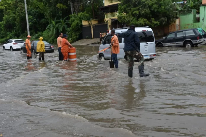 Debido al disturbio que incide en la República Dominicana, en las últimas 24 horas, Villa Altagracia ha sido la localidad donde más se ha registrado acumulados de lluvias, con 284 milímetros.