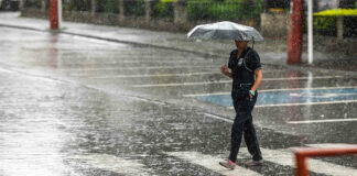 La Oficina Nacional de Meteorología (Onamet) informó que continuarán las lluvias este miércoles, debido a la incidencia de un disturbio meteorológico al sur de la isla y la aproximación de una vaguada.
