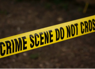 La Policía Nacional informó la muerte de dos personas tras un enfrentamiento a tiros en la calle Los Aviadores, del sector de Villa Juana en el Distrito Nacional, cerca de un centro comercial.