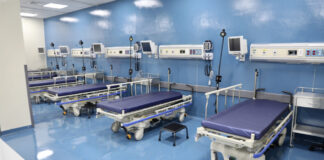 El director del Servicio Nacional de Salud (SNS), Mario Lama, informó que las Emergencias de los centros hospitalarios que conforman la Red Pública fueron fortalecidas con personal médico, medicamentos y camas extras para atender las eventualidades que suelen presentarse durante el asueto de Nochebuena y Navidad.