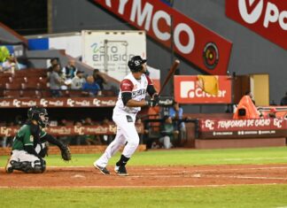 Carlos Franco sacó su tercer cuadrangular de la temporada con cuatro remolcadas en el triunfo de los Gigantes del Ciba 7-4 ante las Estrellas Orientales en juego del lunes por la noche la Liga Dominicana de Béisbol en la que se disputa la Copa Banreservas dedicada a Onfalia Morillo.