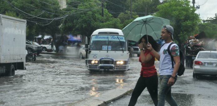 La Oficina Nacional de Meteorología (Onamet) informó que para este lunes se presentarán episodios de lluvias pasajeras, de intensidad débil a moderada ocasionalmente.