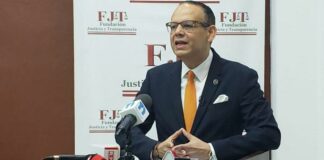 Fue juramentado este viernes Trajano Vidal Potentini como presidente del Colegio de Abogados de la República Dominicana (CARD) por la comisión electoral del gremio.