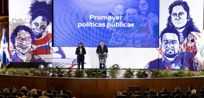 Salud e integridad, los derechos más vulnerados en República Dominicana En ocasión de la conmemoración del 75 aniversario de la Declaración Universal de los Derechos Humanos, el 10 diciembre, el Defensor del Pueblo lanzó su primer informe de derechos humanos.