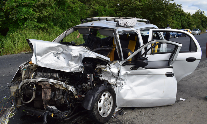 15 muertos y 100 accidentes registrados en esta navidad Las tragedias y accidentes de tránsito no paran en República Dominicana y en estos días festivos de Nochebuena y Navidad no fue la excepción, tomando como parámetro los recientes boletines ofrecidos por el Centro de Operaciones de Emergencias donde se ha informado sobre más de una docena de muertos y diversos incidentes ocurridos en distintos puntos del país.