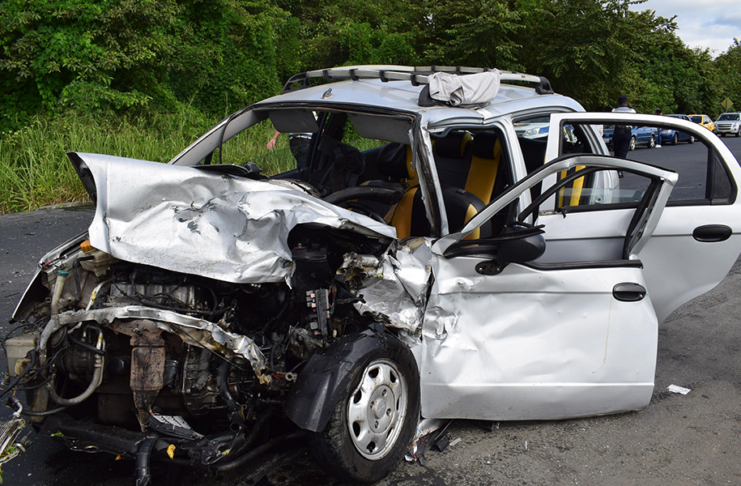 15 muertos y 100 accidentes registrados en esta Navidad Las tragedias y accidentes de tránsito no paran en República Dominicana y en estos días festivos de Nochebuena y Navidad no fue la excepción, tomando como parámetro los recientes boletines ofrecidos por el Centro de Operaciones de Emergencias donde se ha informado sobre más de una docena de muertos y diversos incidentes ocurridos en distintos puntos del país.