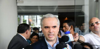Anuncian aumento salarial sectorizado