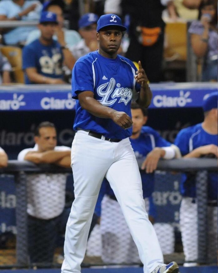 Por segunda vez en tres días, los Tigres del Licey blanquearon 8-0 a los Leones del Escogido y volvieron a ocupar la tercera posición de la tabla de posiciones.
