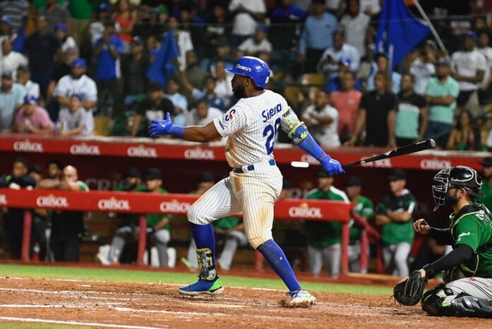 Los Tigres del Licey blanquearon 1-0 a los Toros del Este para barrerlos en la doble cartelera y de paso lograr su clasificación al round robin y eliminar las esperanzas de las Águilas Cibaeñas a pesar de haber vencido a las Estrellas Orientales.