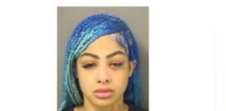 Después de que circulara una fotografía mostrando heridas en su rostro y negar que Tekashi la agrediera, Yailin, la figura más viral, se comunicó con Santiago Matías en busca de ayuda, alegando que supuestamente fue víctima de violencia por parte del rapero. En una llamada difundida en el programa "Alofoke Radio Show", la joven dominicana.