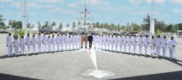 El presidente de la República, Luis Abinader, encabezó la ceremonia de graduación de la Septuagésima Segunda Promoción de Damas y Caballeros Guardiamarinas (Clase 2020-2023), integrada por 34 guardiamarinas, que culminan con éxito el programa académico.