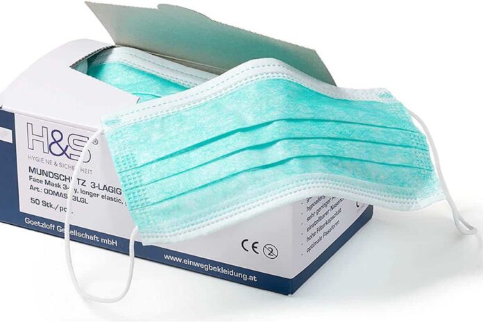 Luego de emitirse la alerta epidemiológica emitida por el Ministerio de Salud Pública por la circulación de varios virus respiratorios, la demanda de mascarillas, alcohol en gel, pruebas antigénicas caseras para COVID-19 y antivirales ha crecido de manera exorbitante, una previsión que los almacenes farmacéuticos no consideraron.