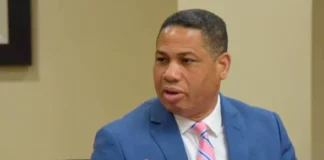 La oficina de la Fundación Dominicana Debate Global en Barahona, a cargo de Trajano Santana, fue allanada la Procuraduría General de la República en coordinación con la Dirección Nacional de Control de Drogas (DNCD).