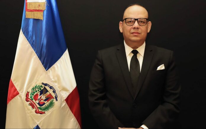 TSE deja sin efecto juramentación de Trajano Vidal Potentini como presidente del CARD