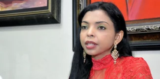Ana Andrea Villa Camacho, directora de Violencia de Género de la Procuraduría, desmintió este miércoles que la directora de persecución del Ministerio Público, Yeni Berenice Reinoso, se pusiera a disposición para investigar el caso de abuso de la urbana Yailin» La Más Viral» y su pareja Tekashi, estadounidense de origen mexicano.