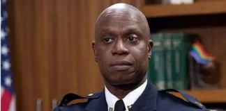 Andre Braugher, el actor norteamericano conocido principalmente por sus papeles en televisión como los del detective Winston Blake en Kojak o el capitán Raymond Holt en Brooklyn Nine-Nine, ha fallecido este 12 de diciembre tras no haber podido superar una enfermedad, sin que haya trascendido de qué se trataba. Tenía 61 años.