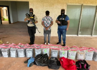 La Procuraduría Especializada Antilavado de Activos y Financiamiento del Terrorismo, conjuntamente con la Fiscalía de María Trinidad Sánchez, logró la imposición de la medida de coerción consistente en 12 meses de prisión preventiva en contra de cuatro miembros de una red de criminalidad organizada, desmantelada en la Operación Arrecife.
