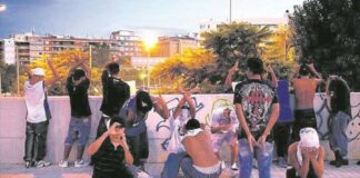 La Policía han detenido a 31 jóvenes dominicanos supuestamente relacionados con bandas, reportaron este viernes medios de prensa.