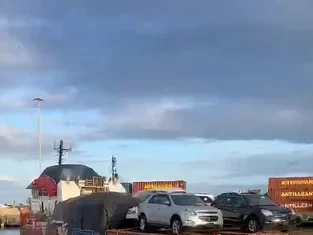 Embarcación se hundió al zarpar de Puerto Plata hacia islas Turcas y Caicos Una pequeña embarcación de carga que había salido desde Puerto Plata se hundió en alta mar.