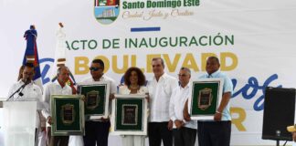 En un acto encabezado por el presidente Luis Abinader y el alcalde Manuel Jiménez, el Ayuntamiento de Santo Domingo Este (ASDE) inauguró este domingo el “Boulevard del Dominicano en el Exterior”, donde se rinde homenaje a todos los dominicanos y dominicanas que representan a la República Dominicana en diferentes partes del mundo.