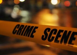 Cae abatido «El Chompiras» presunto delincuente buscado por muerte de raso policial En un operativo de búsqueda y captura de los responsables de la muerte del raso de la Policía Nacional, Michael Almarante Zamora, de 27 años, ocurrido en la avenida Charles de Gaulle, en Santo Domingo Este, un presunto delincuente murió y otro resultó herido tras enfrentar a los agentes policiales adscritos a la Dirección Central de Investigación (DICRIM), quienes les daban seguimiento con fines de apresarlos, por el hecho ocurrido en el ensanche Isabelita, de esa demarcación.