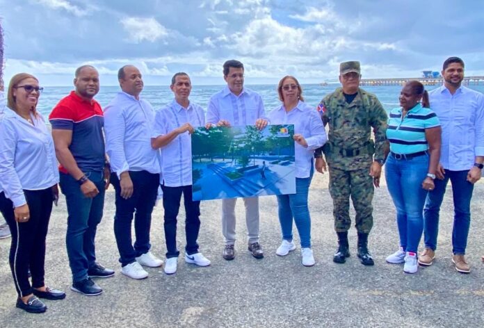 El ministro de Turismo, David Collado, dejó iniciadas este domingo varias obras que impactarán directamente con el desarrollo del turismo en este municipio de la provincia de San Cristóbal, con una inversión que supera los 208 millones de pesos.