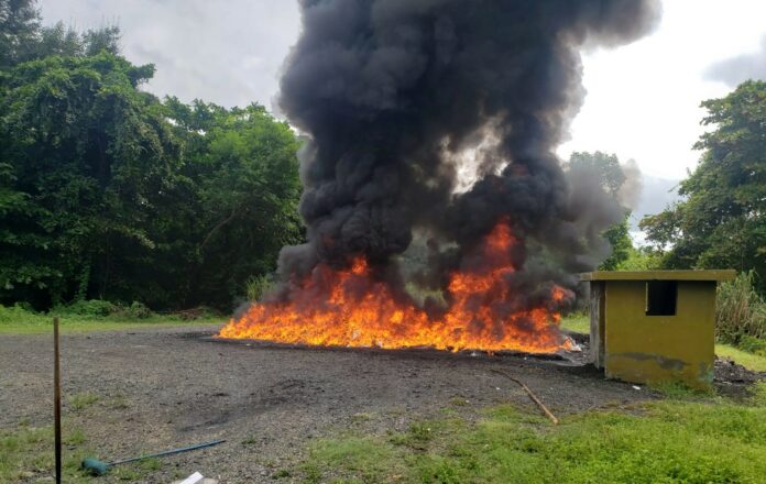 La Procuraduría General de la República (PGR) informó este viernes que incineró más 1,480 kilos de diferentes drogas, incluyendo el decomiso de las 58 pacas de cocaína que fueron ocupadas la semana pasada en Baní, provincia Peravia, producto de una operación conjunta de las autoridades.